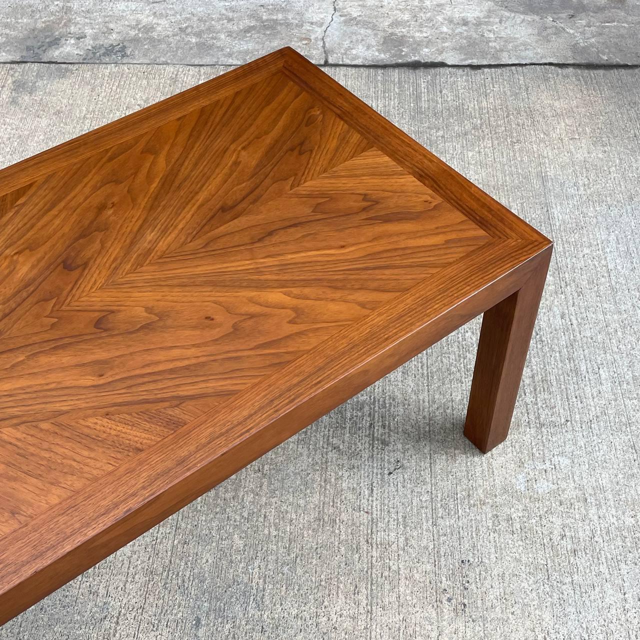 Newly Refinished - Mid-Century Modern Walnut Coffee Table by Lane For Sale 1