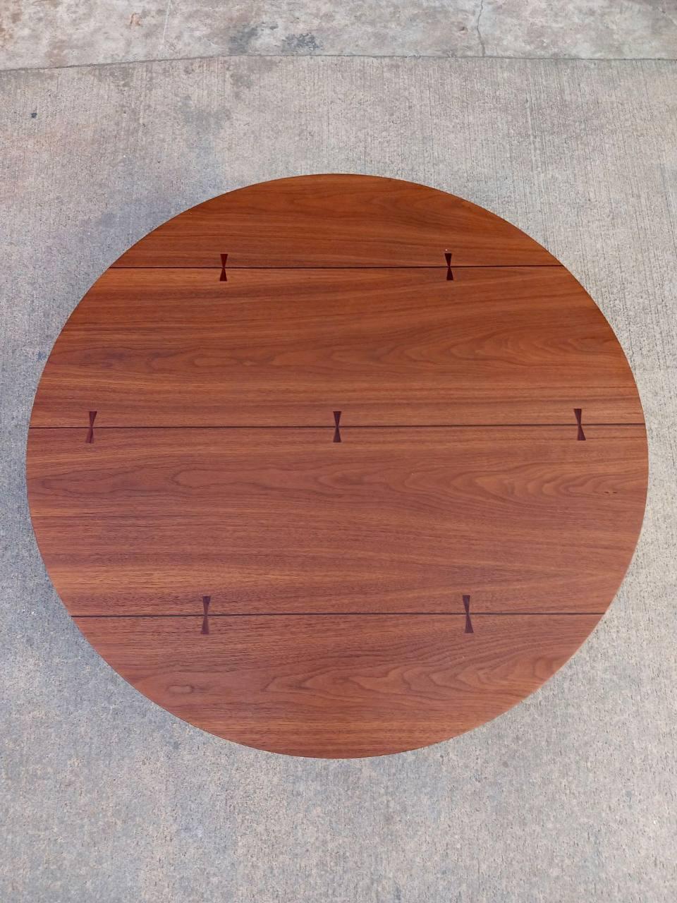 American Newly Refinished -Mid-Century Modern Walnut Coffee Table Inlaid Bowtie Rosewood  For Sale