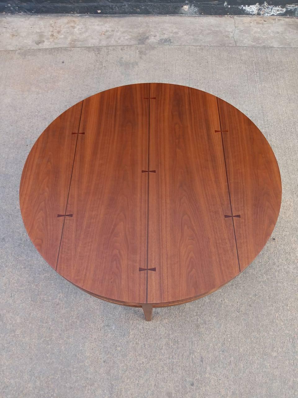 Mid-20th Century Newly Refinished -Mid-Century Modern Walnut Coffee Table Inlaid Bowtie Rosewood  For Sale