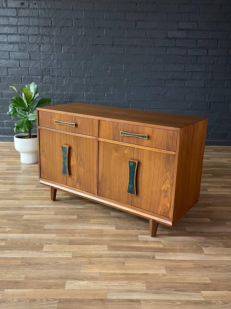 American Newly Refinished - Mid-Century Modern Walnut Credenza by Cal-Mode For Sale