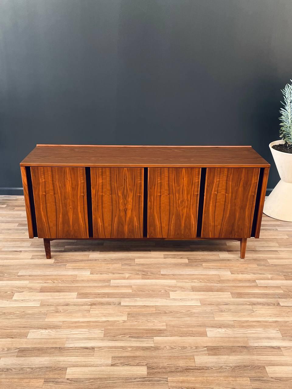 Newly Refinished - Mid-Century Modern Walnut Credenza by Merton Gershun In Excellent Condition For Sale In Los Angeles, CA