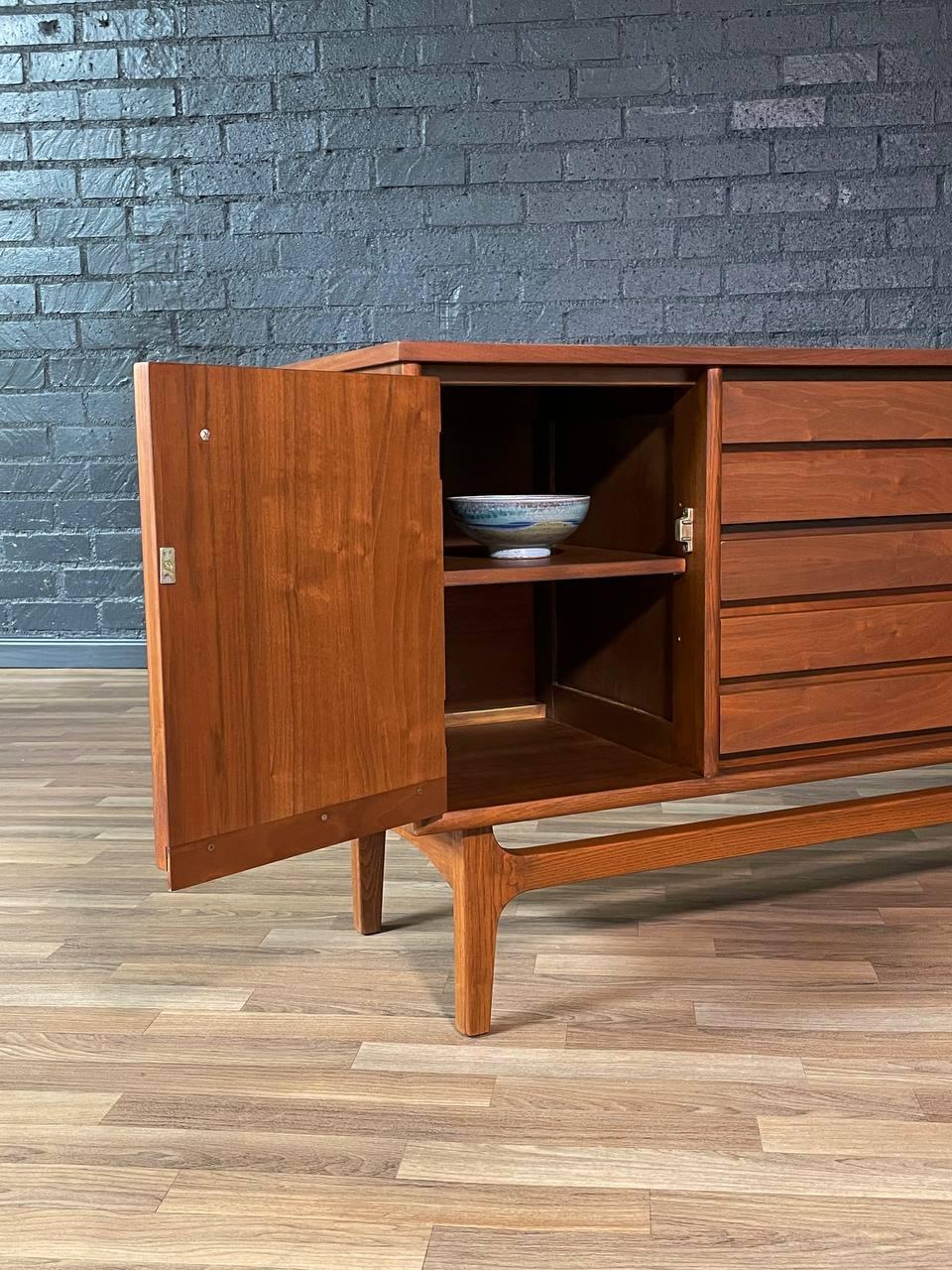 Newly Refinished - Mid-Century Modern Walnut Credenza by Stanley For Sale 1
