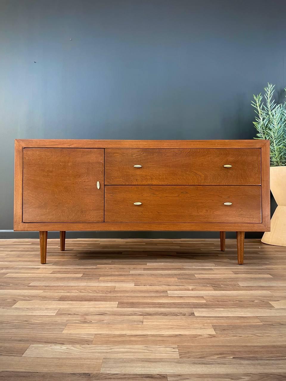 Mid-20th Century Newly Refinished - Mid-Century Modern Walnut Credenza