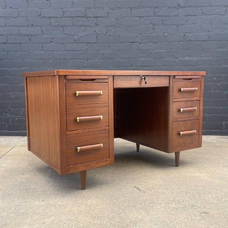 American Newly Refinished - Mid-Century Modern Walnut Desk with Finished Back For Sale