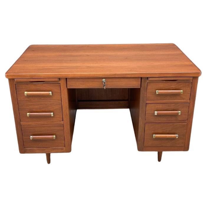 Newly Refinished - Mid-Century Modern Walnut Desk with Finished Back For Sale