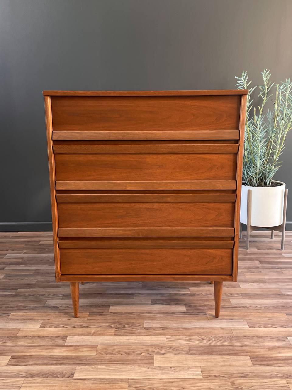 Newly Refinished- Mid-Century Modern Walnut Highboy Dresser by Bassett Furniture In Excellent Condition In Los Angeles, CA