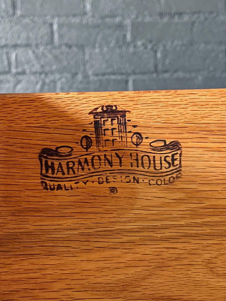 Appena rifinito - Comò Highboy in legno di noce di Harmony House, stile metà secolo moderno in vendita 3