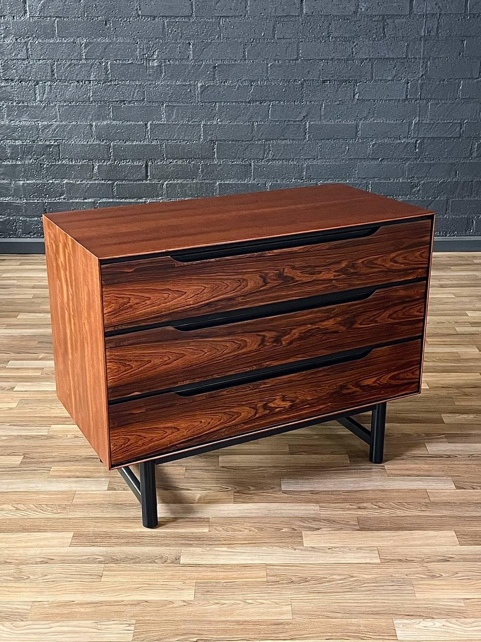 Condition: Expertly Refinished

With over 15 years of experience, our workshop has followed a careful process of restoration, showcasing our passion and creativity for vintage designs that can seamlessly be incorporated with many interior decors.