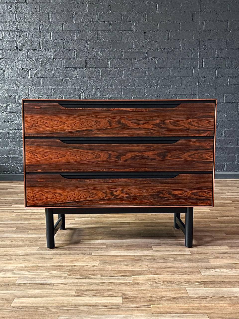 Newly Refinished - Mid-Century Modern Walnut & Rosewood Dresser by Stanley In Excellent Condition For Sale In Los Angeles, CA