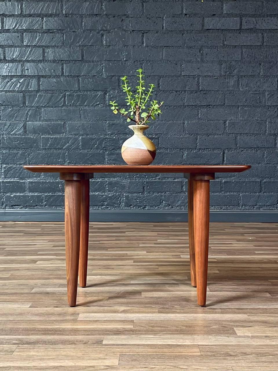 Mid-20th Century Newly Refinished - Mid-Century Modern Walnut Side Table by Ace-Hi For Sale