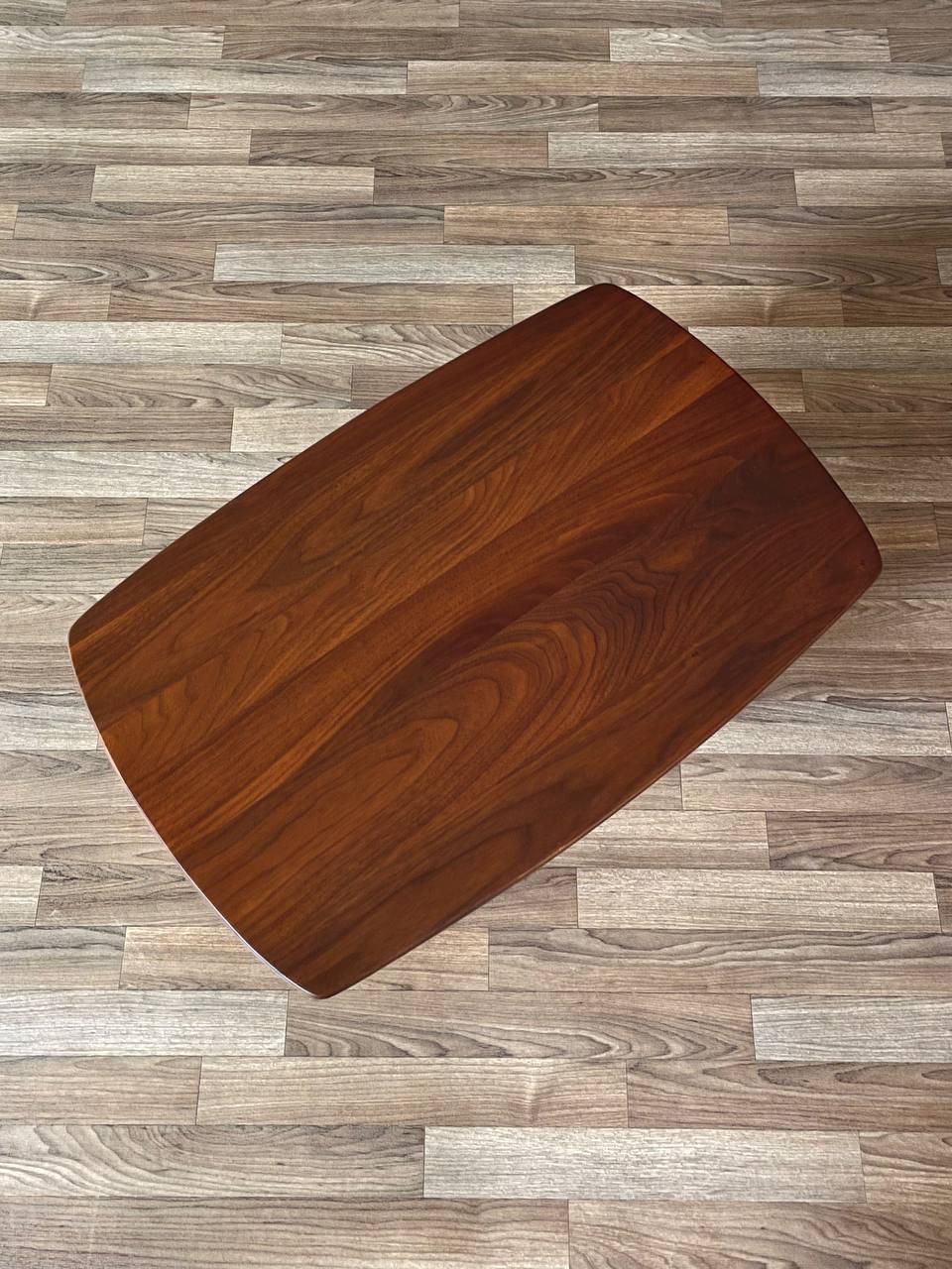 Newly Refinished - Mid-Century Modern Walnut Side Table by Ace-Hi For Sale 2