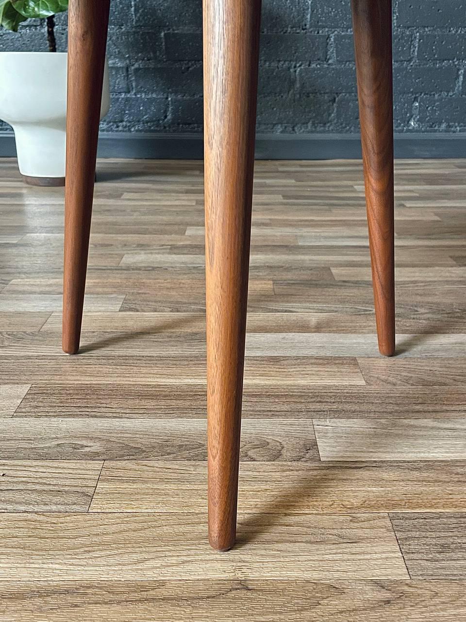 Newly Refinished - Mid-Century Modern Walnut Side Table w/ Crema Marfil Marble For Sale 5