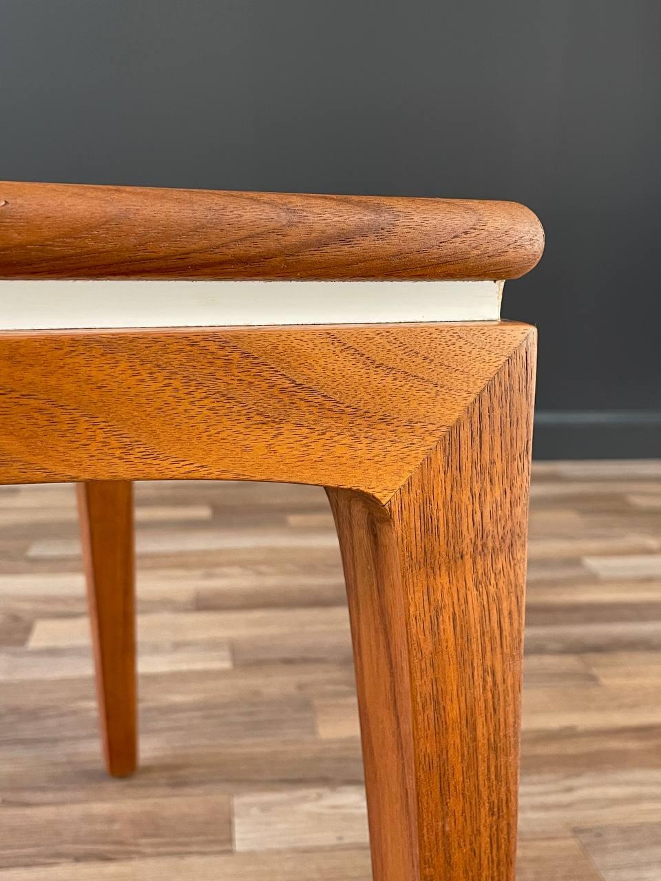 Newly Refinished - Mid-Century Modern Walnut Side Table with White Accent For Sale 3