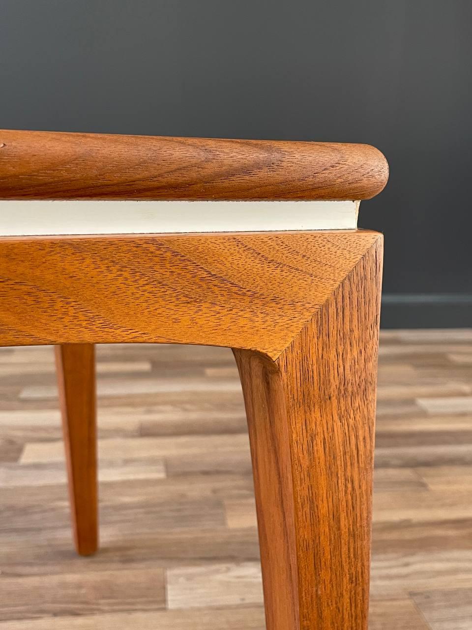 Newly Refinished - Mid-Century Modern Walnut Side Table with White Accent For Sale 3