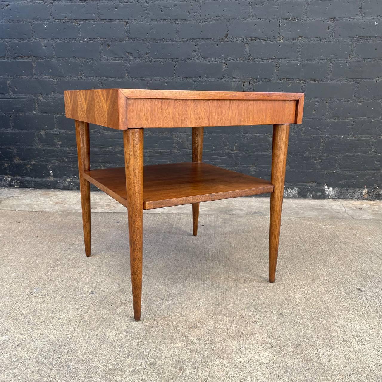 Newly Refinished - Mid-Century Modern Walnut Two-Tier Side Table by Lane In Excellent Condition In Los Angeles, CA