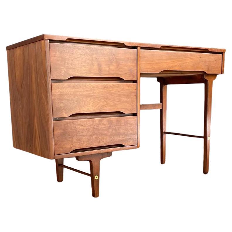 Newly Refinished - Mid-Century Modern Walnut Writing Desk by Stanley Furniture For Sale