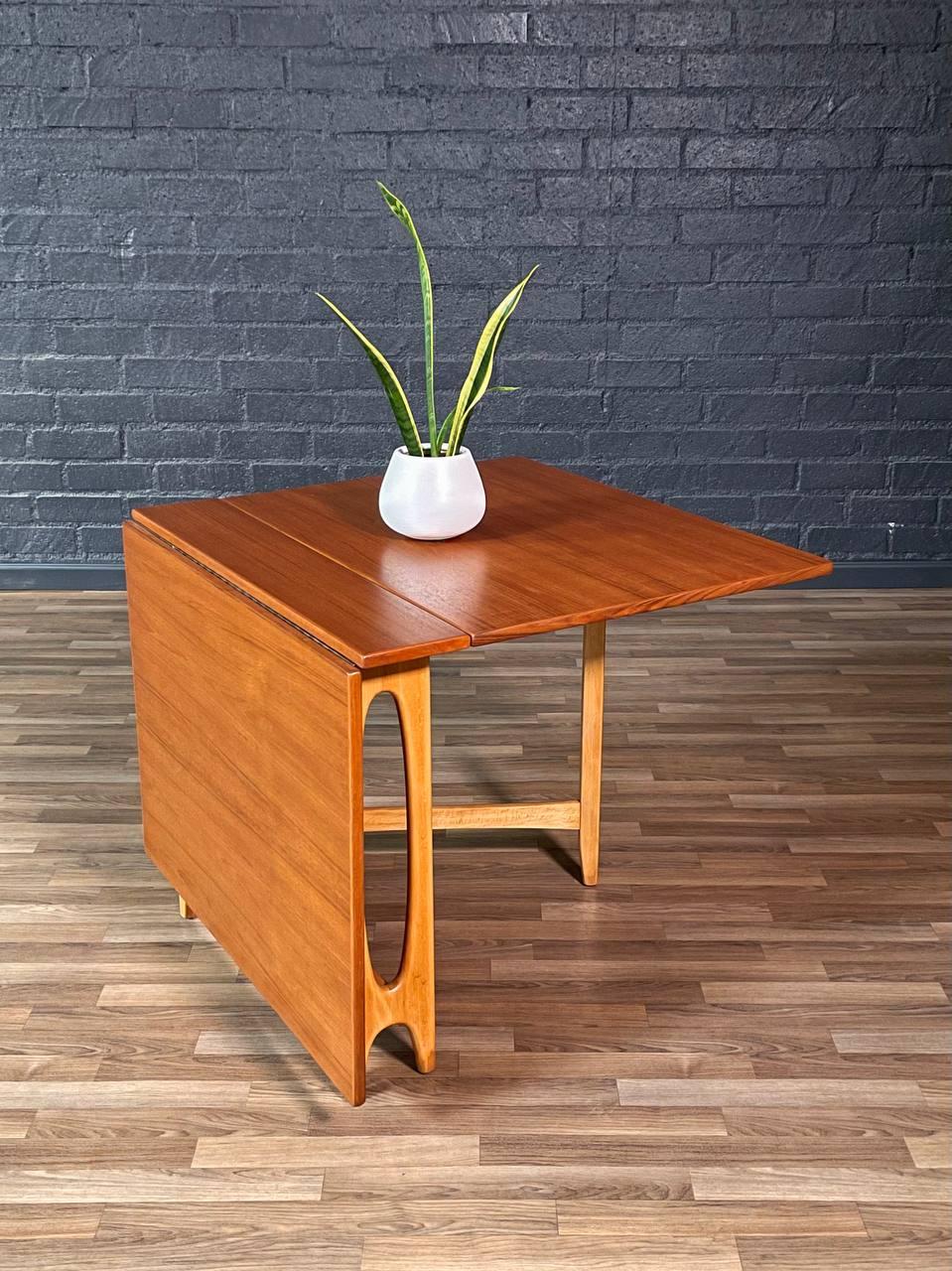 Newly Refinished-Mid-Century Norwegian Modern Teak, Birch Drop Leaf Dining Table In Excellent Condition For Sale In Los Angeles, CA