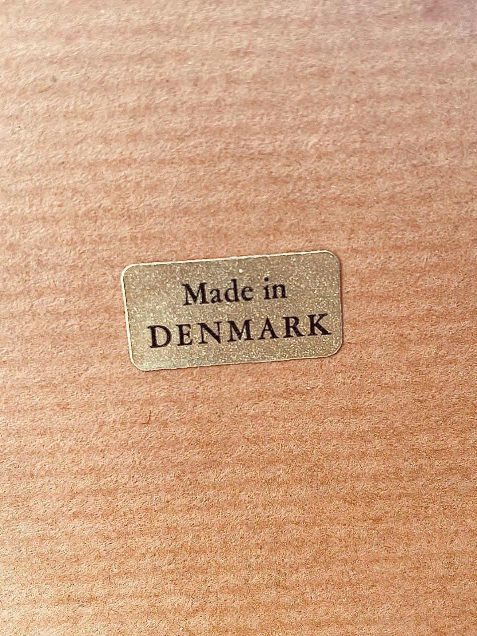 Neu lackiert – Paar moderne dänische Mini-Bücherregale aus Teakholz, verstellbar, aus Teakholz im Angebot 4