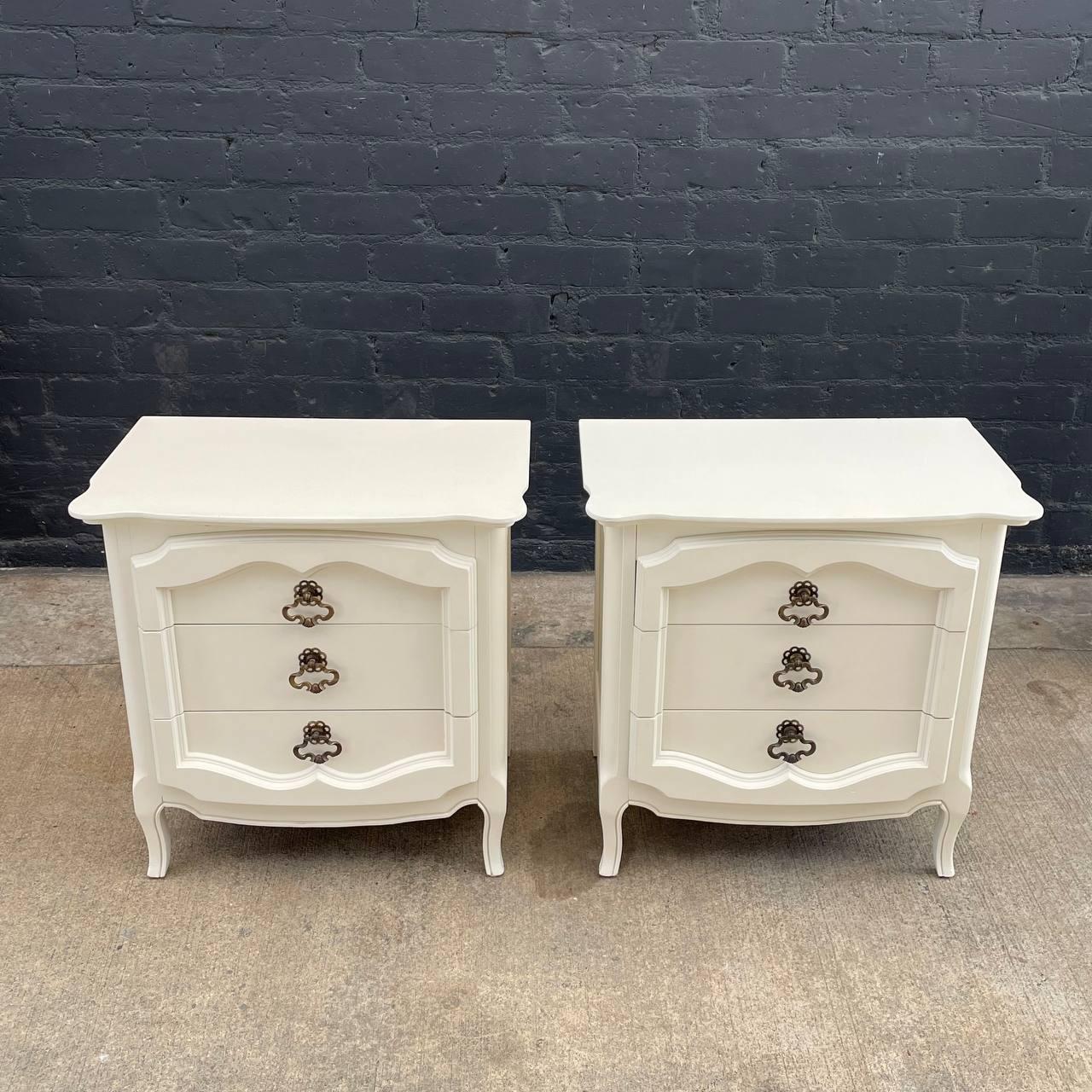 Mid-20th Century Newly Refinished - Pair of French Provincial Style Cream Painted Night Stands For Sale