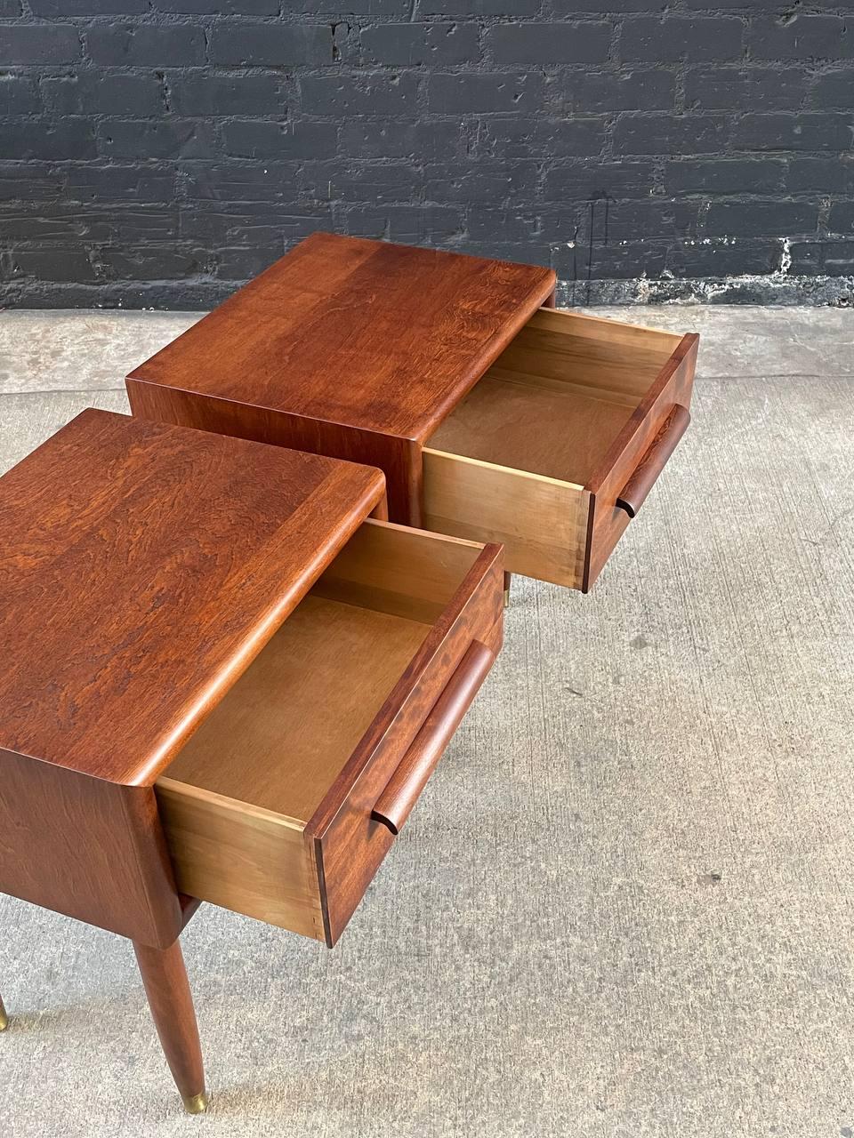 Walnut Newly Refinished - Pair of Mid-Century California Modern Night Stands by Guild For Sale