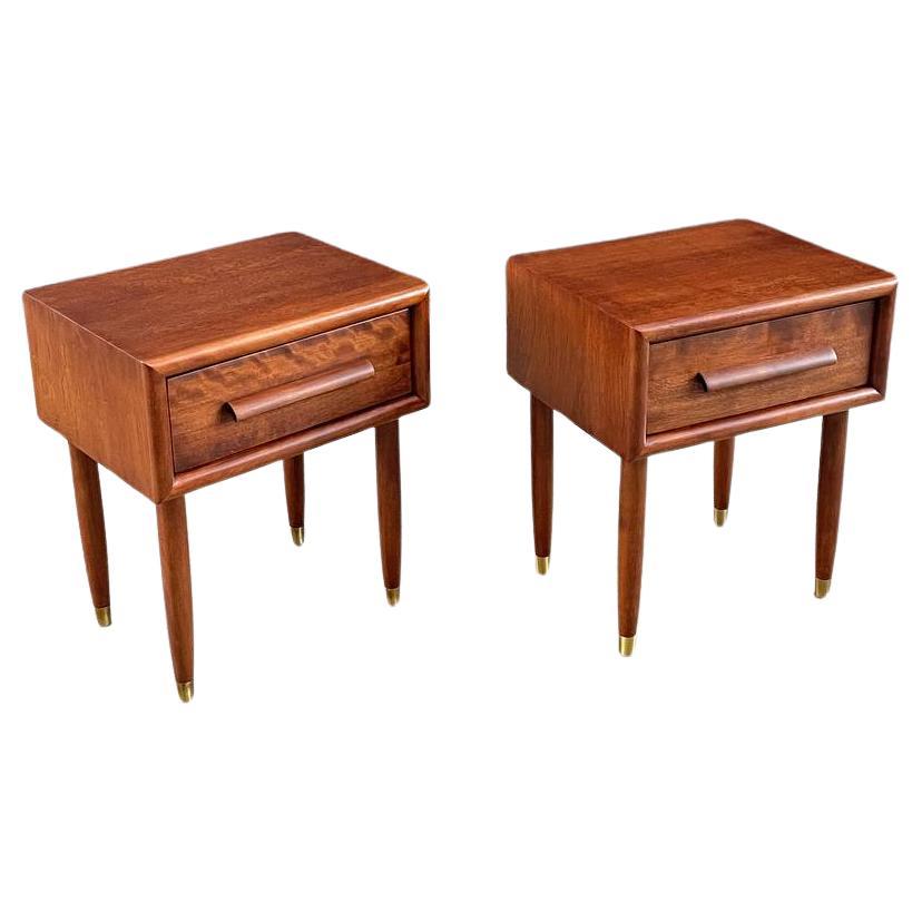 Newly Refinished - Pair of Mid-Century California Modern Night Stands by Guild For Sale