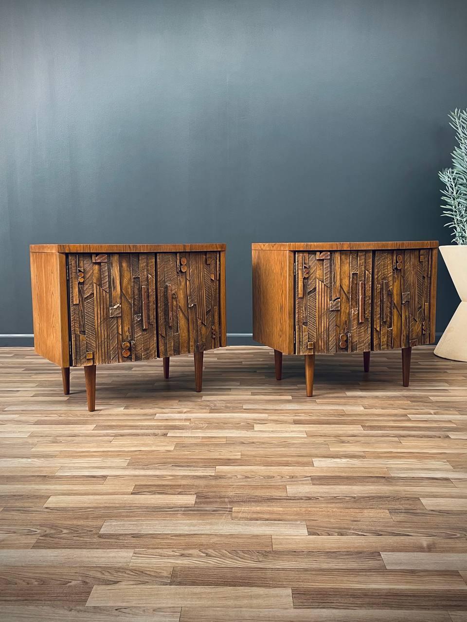 Oak Newly Refinished - Pair of Mid-Century Modern Brutalist Night Stands by Lane For Sale