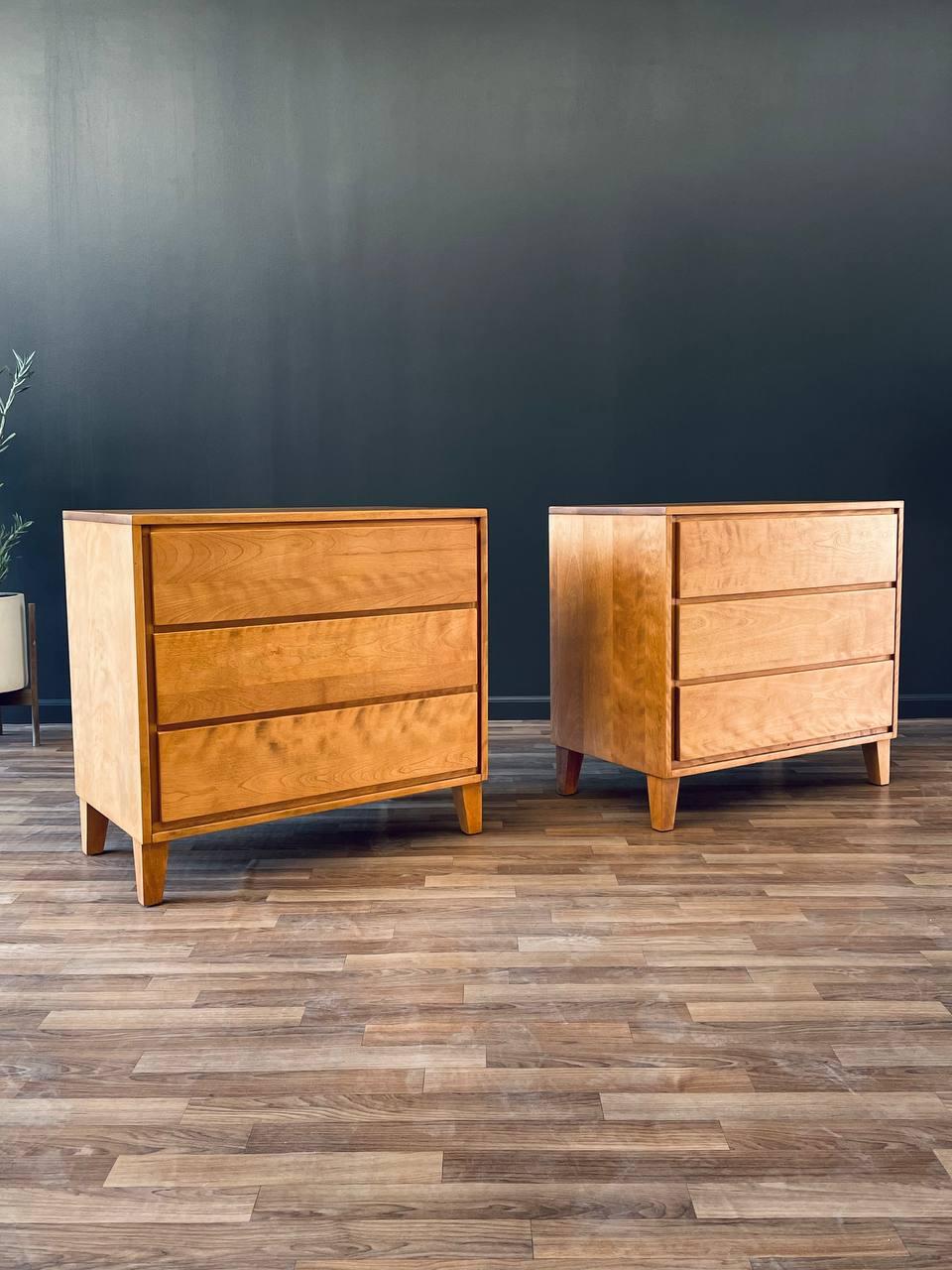 Newly Refinished - Pair of Mid-Century Modern Dressers by Russel Wright  In Excellent Condition For Sale In Los Angeles, CA