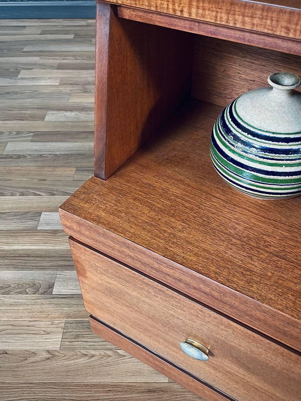 Newly Refinished - Pair of Mid-Century Modern Night Stands w/ Bookcase For Sale 2