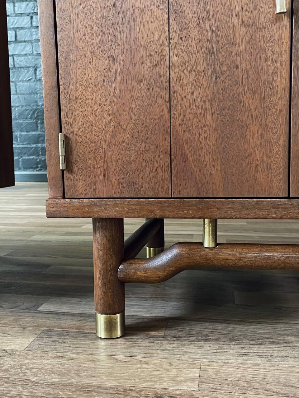 Newly Refinished - Pair of Mid-Century Modern Night Stands with Brass Accents 4