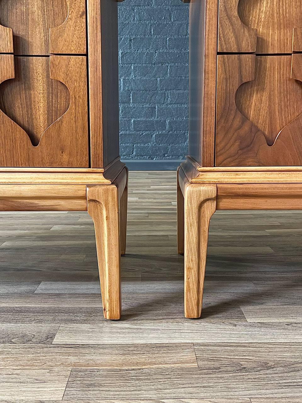 Newly Refinished - Pair of Mid-Century Modern Oak & Walnut Night Stands 4