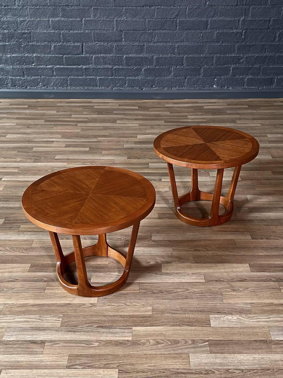 Condition: Expertly Refinished 

With over 15 years of experience, our workshop has followed a careful process of restoration, showcasing our passion and creativity for vintage designs that can seamlessly be incorporated with many interior decors.