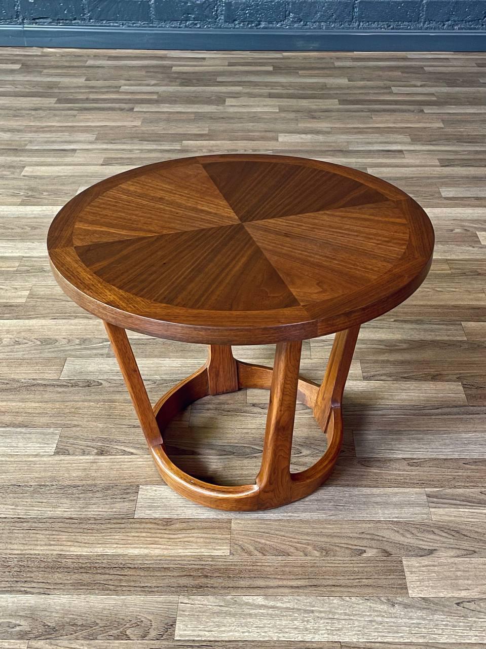 Mid-20th Century Newly Refinished - Pair of Mid-Century Modern “Rhythm” Walnut Side Tables For Sale
