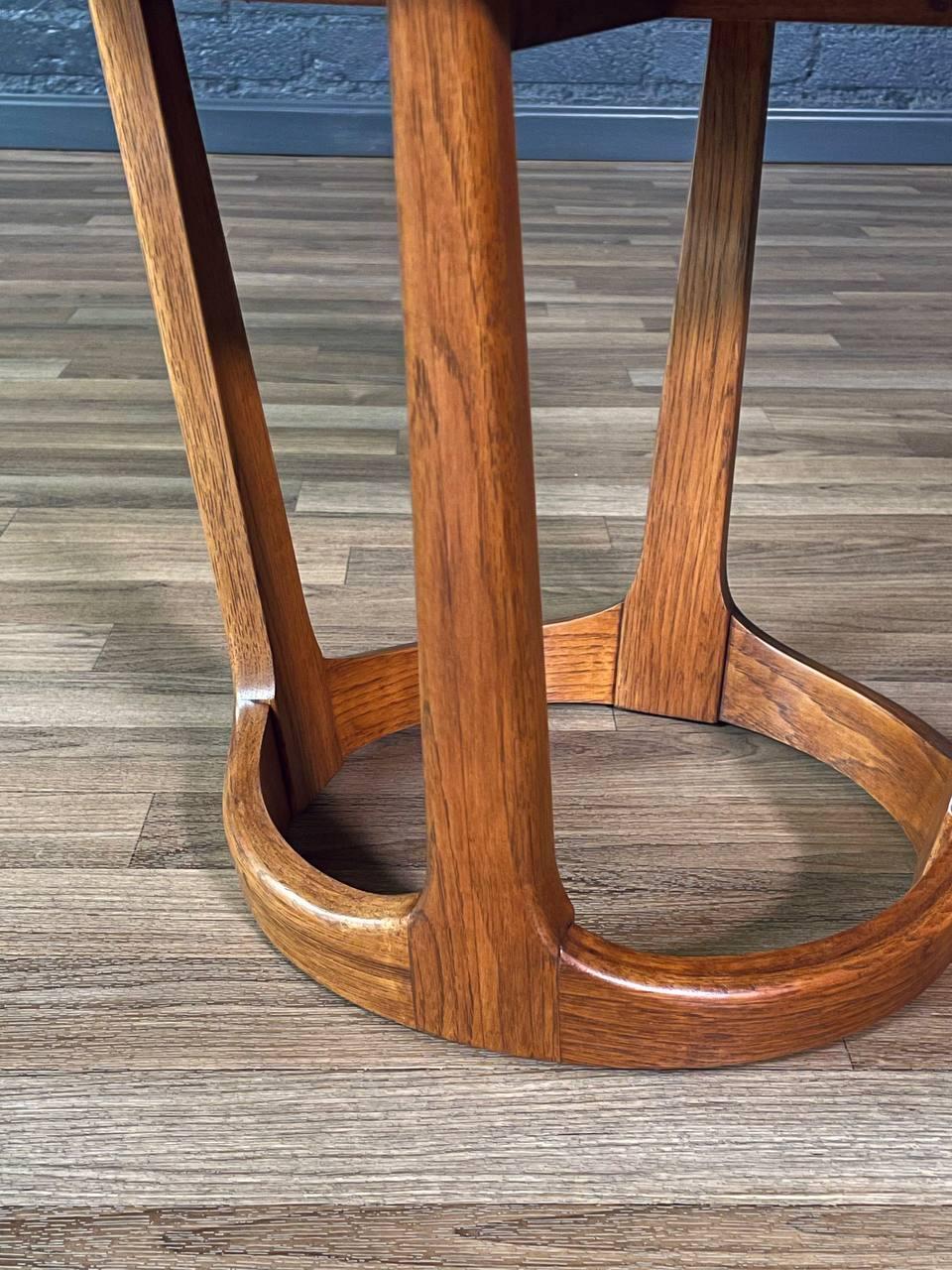 Newly Refinished - Pair of Mid-Century Modern “Rhythm” Walnut Side Tables For Sale 4