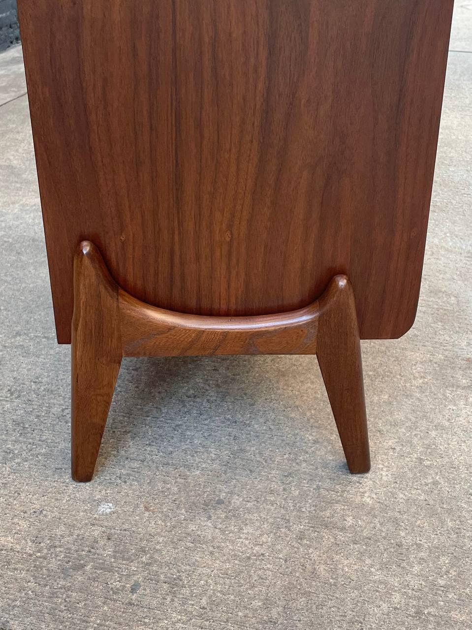 Newly Refinished - Pair of Mid-Century Modern Sculpted Walnut Night Stands 5