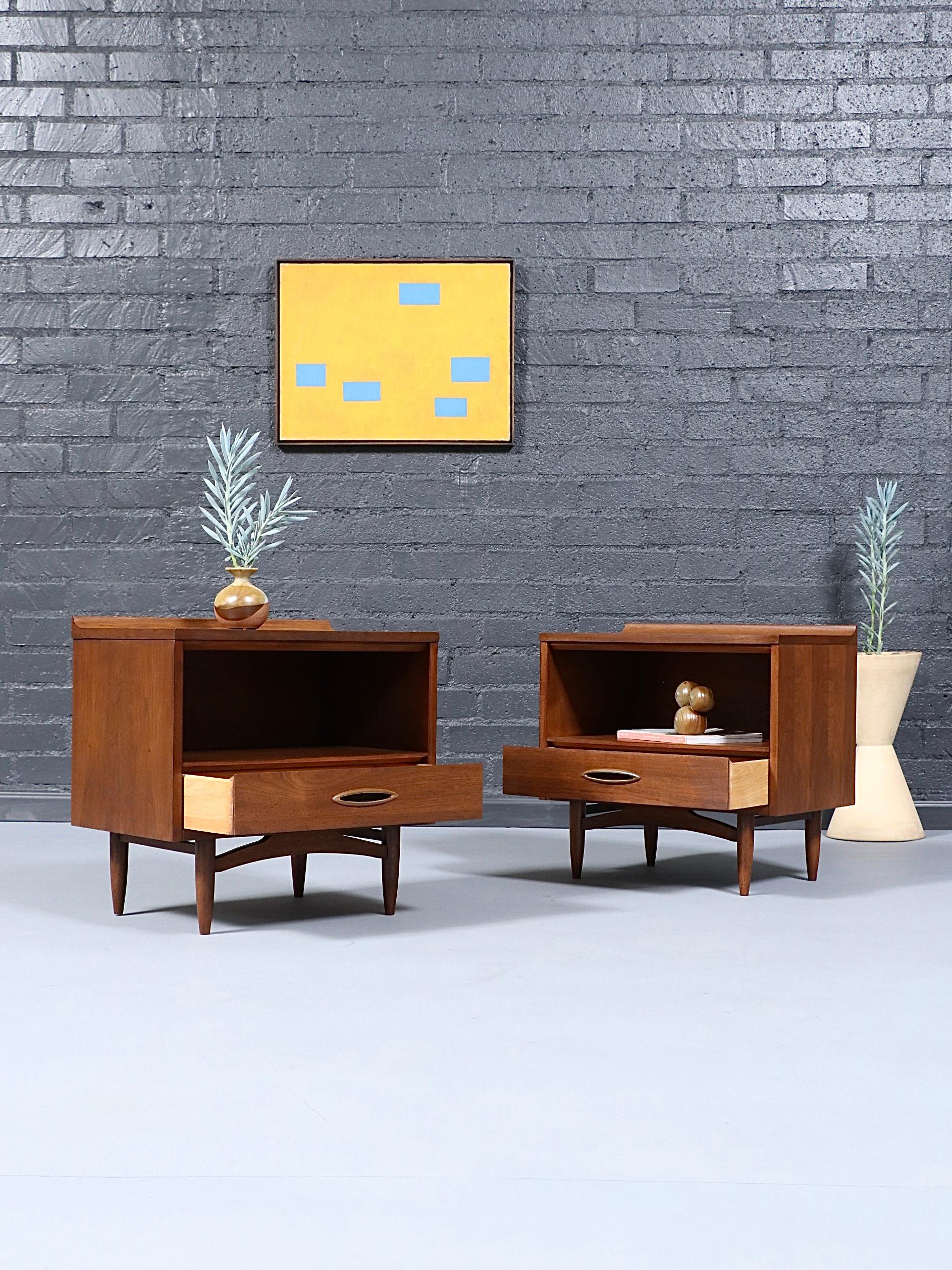 Newly Refinished -Pair of Mid-Century Modern “Sculptra” Night