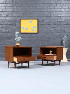 Newly Refinished -Pair of Mid-Century Modern “Sculptra” Night Stands by Broyhill