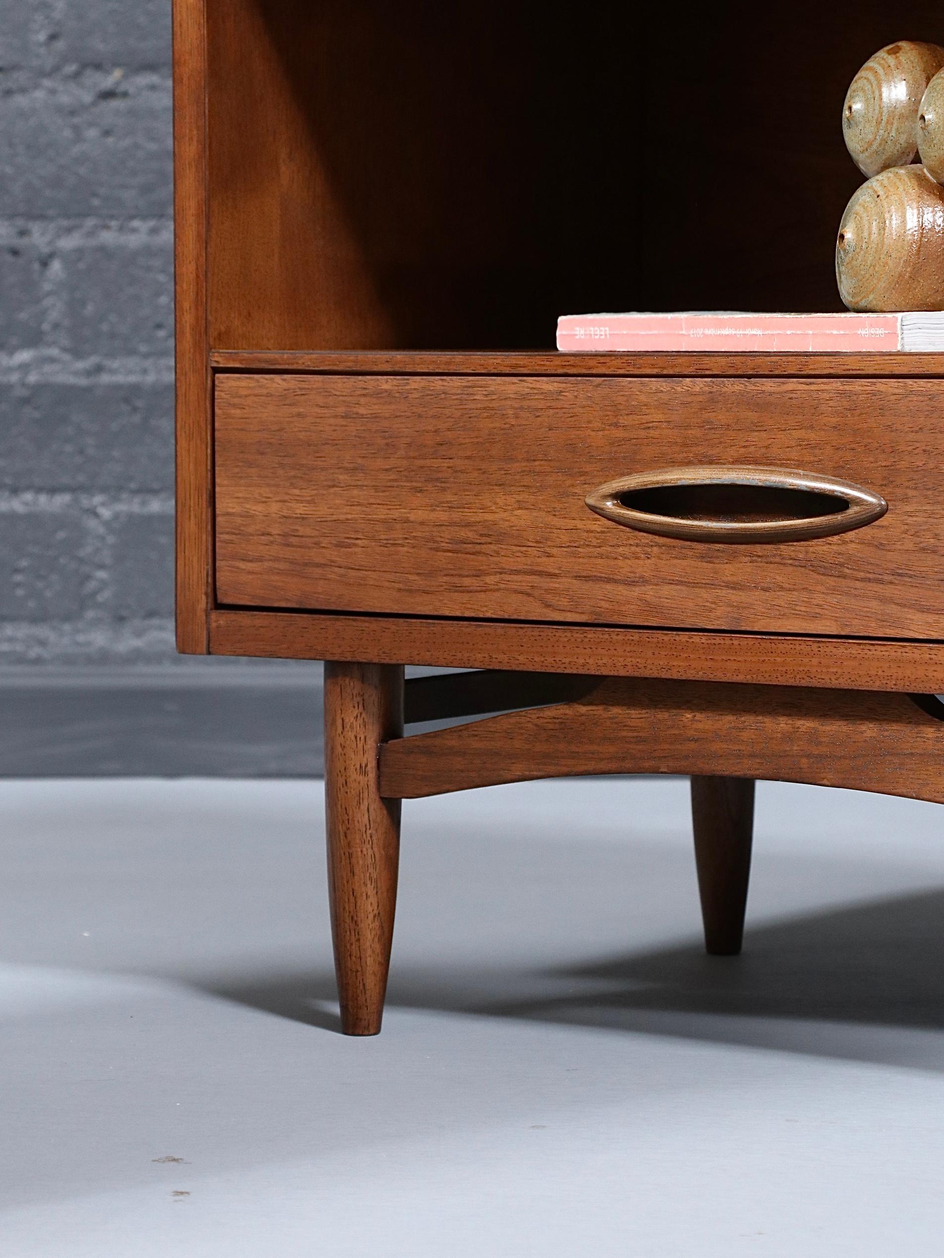 Newly Refinished -Pair of Mid-Century Modern “Sculptra” Night