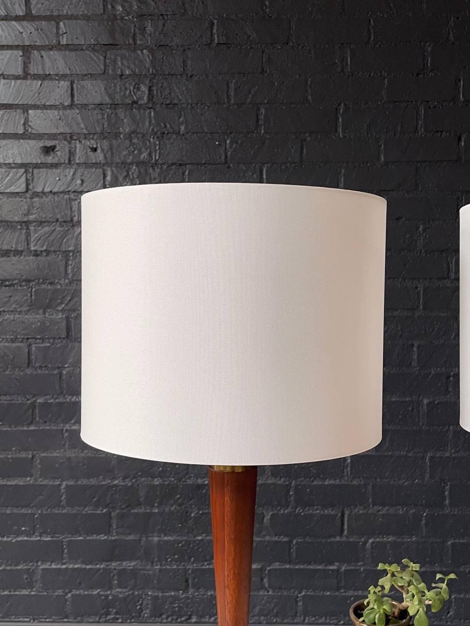 Newly Refinished -Pair of Mid-Century Modern Tapered Ceramic, Walnut Table Lamps For Sale 1