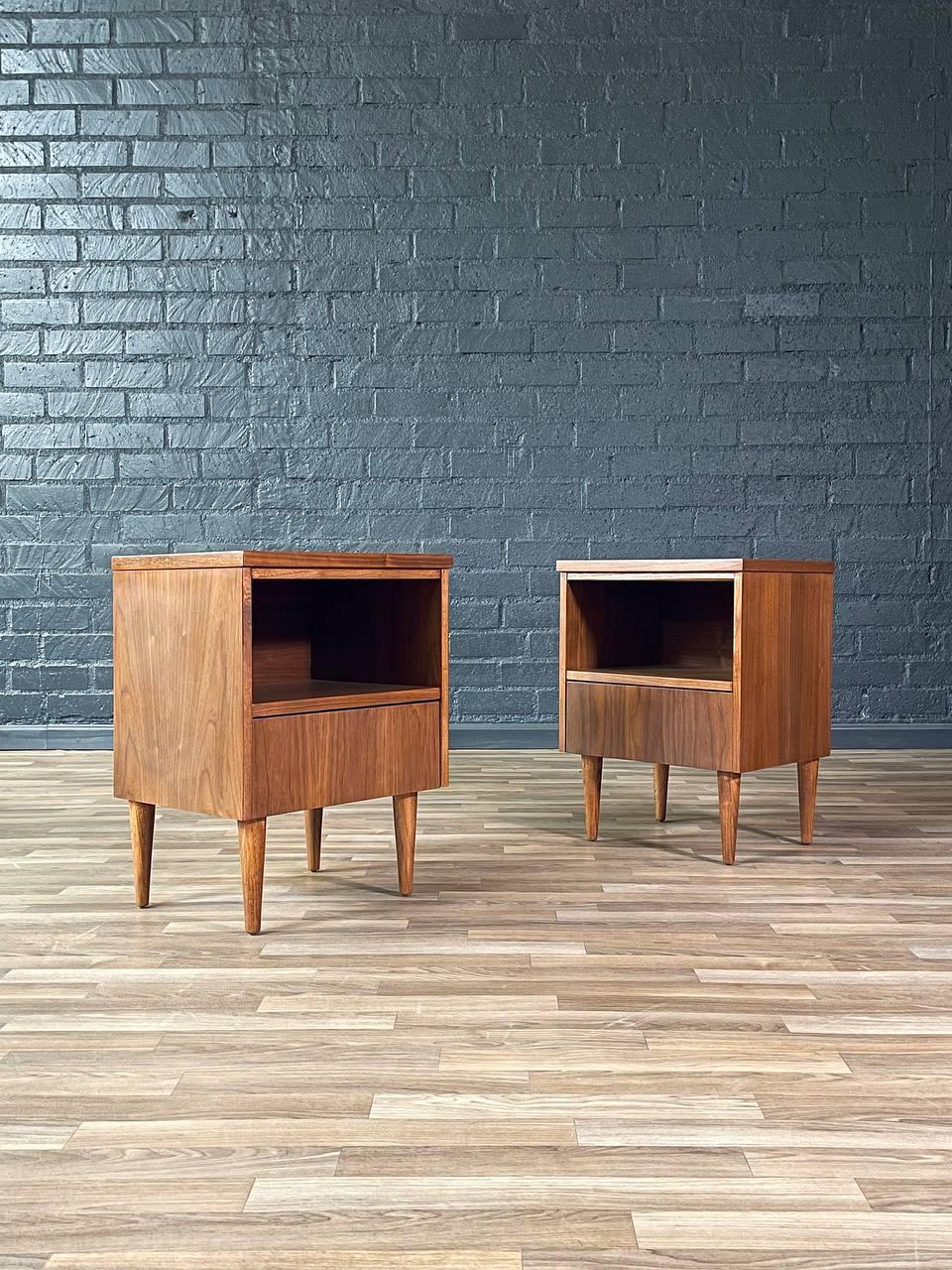 This elegant pair of Mid-Century Modern nightstands is part of Bassett Furniture’s coveted 