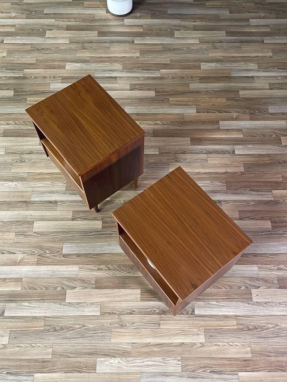 Newly Refinished - Pair of Mid-Century Modern “Trimline” Walnut Night Stands 2