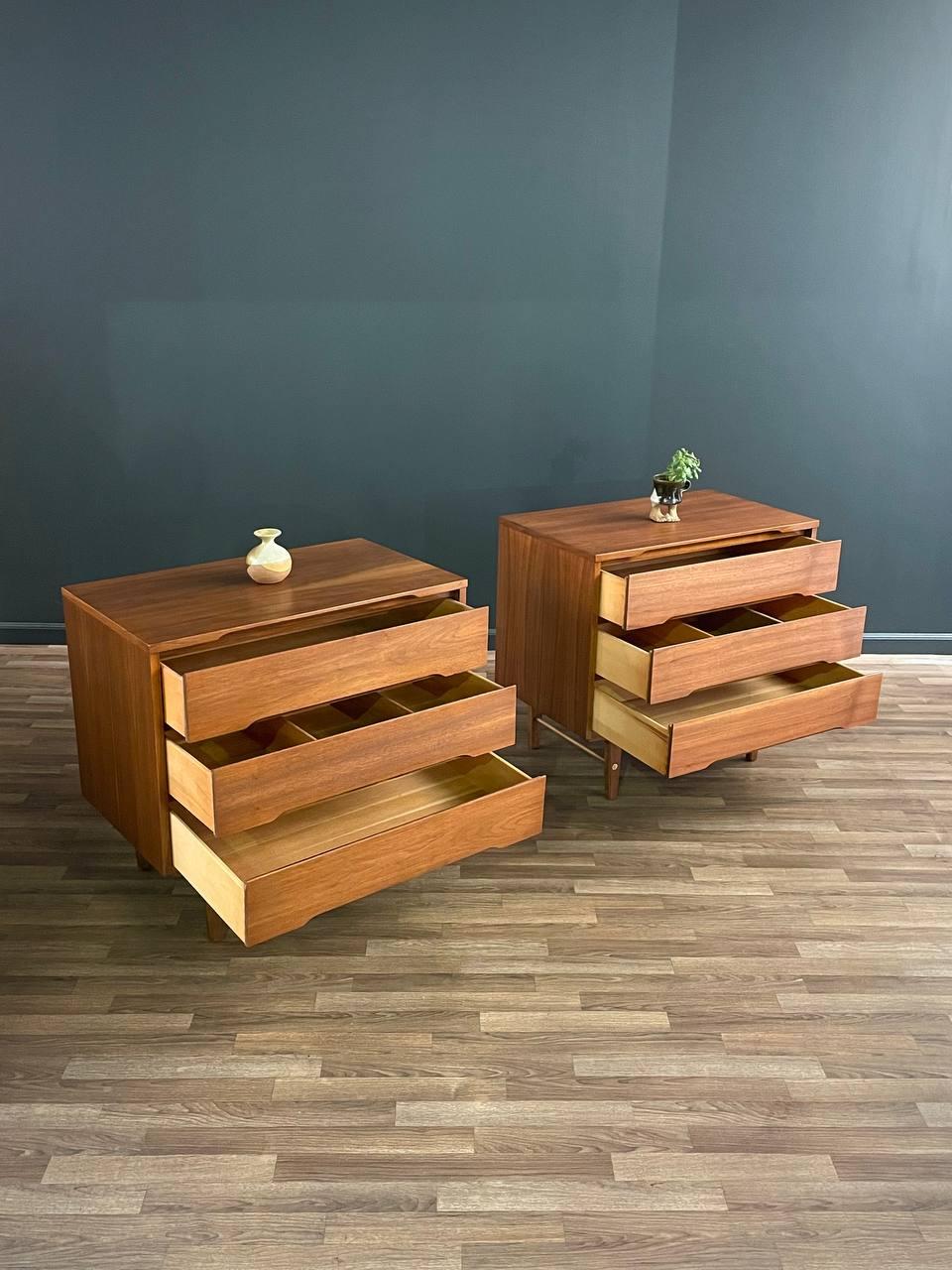 Newly Refinished - Pair of Mid-Century Modern Walnut Dressers by Stanley In Excellent Condition In Los Angeles, CA