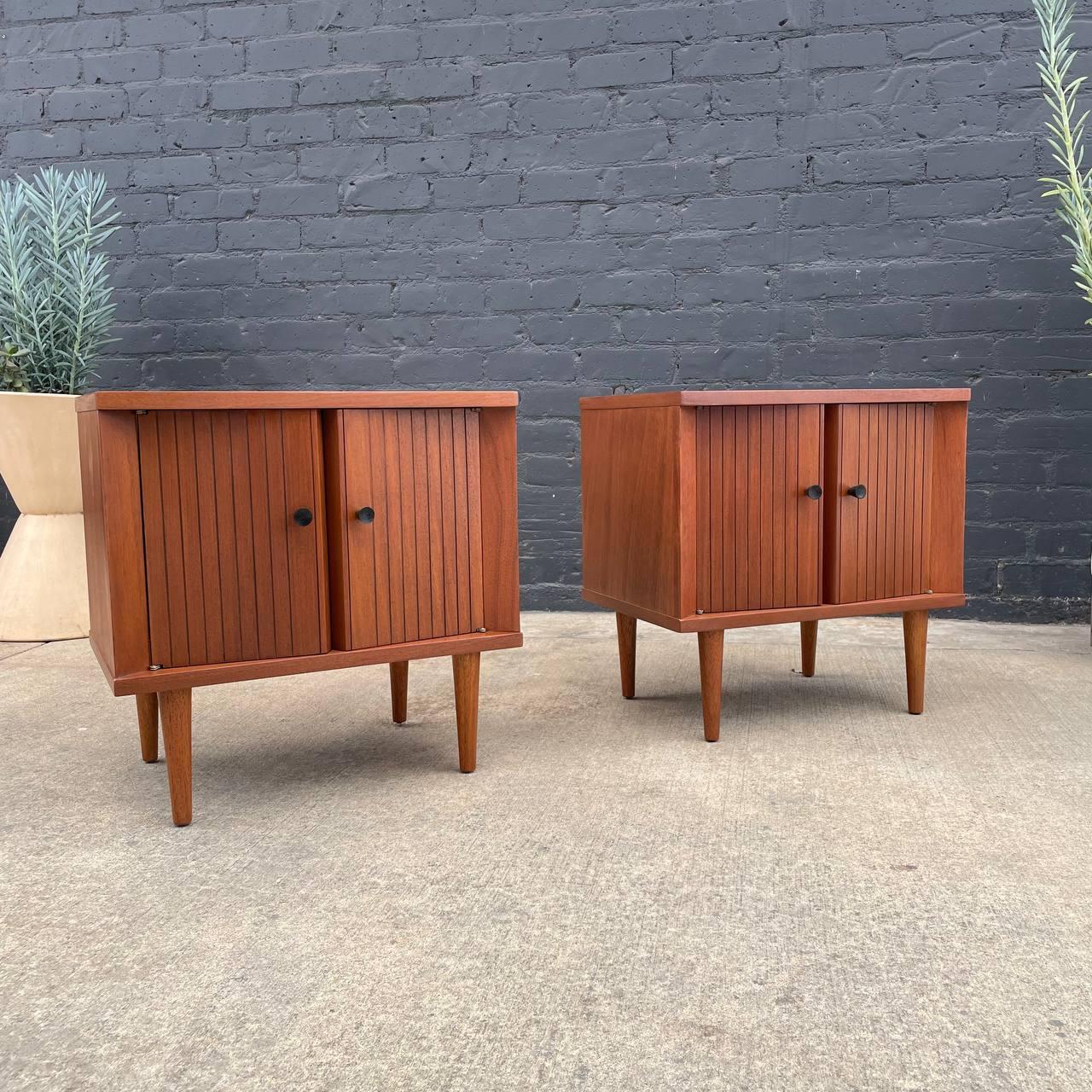 Newly Refinished - Pair of Mid-Century Modern Walnut Night Stands by Basic-Witz

Year: c.1960’s

With over 15 years of experience, our workshop has followed a careful process of restoration, showcasing our passion and creativity for vintage designs