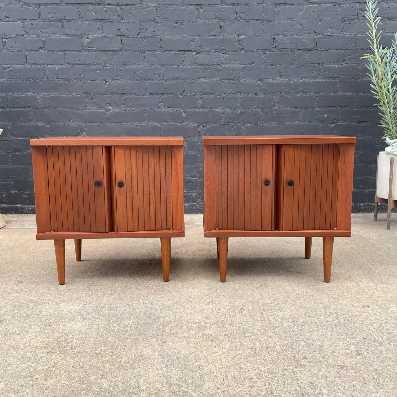 Mid-20th Century Newly Refinished - Pair of Mid-Century Modern Walnut Night Stands by Basic-Witz