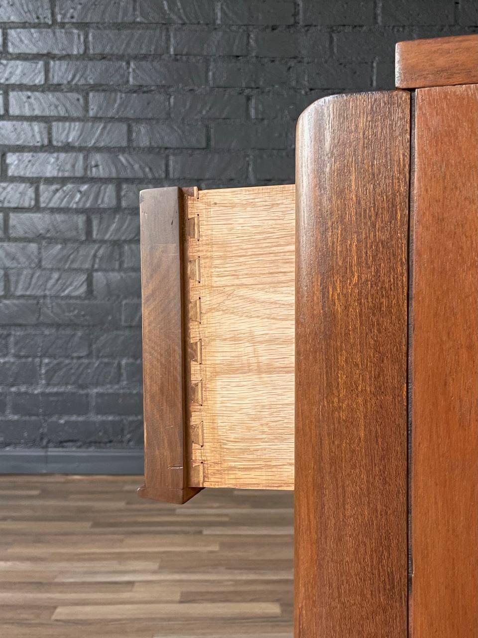 Newly Refinished - Pair of Mid-Century Modern Walnut Night Stands For Sale 4