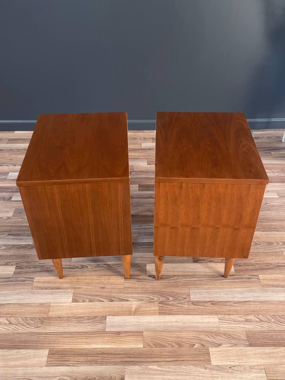 Mid-20th Century Newly Refinished - Pair of Mid-Century Modern Walnut Night Stands  For Sale