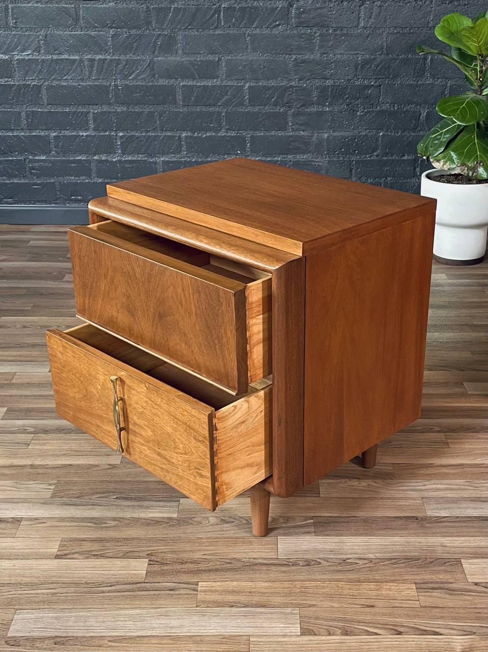 Brass Newly Refinished - Pair of Mid-Century Modern Walnut Night Stands For Sale