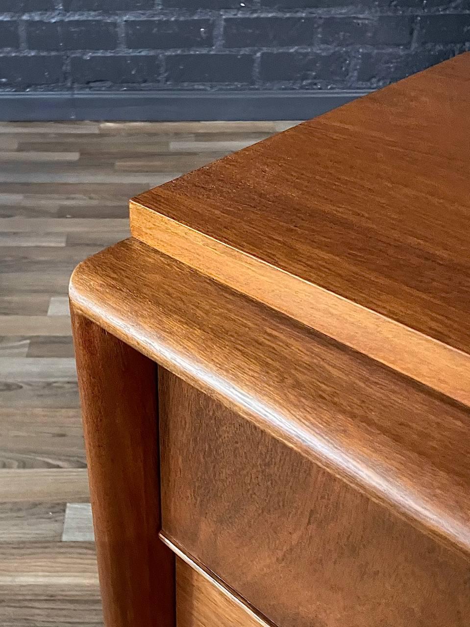 Newly Refinished - Pair of Mid-Century Modern Walnut Night Stands For Sale 1