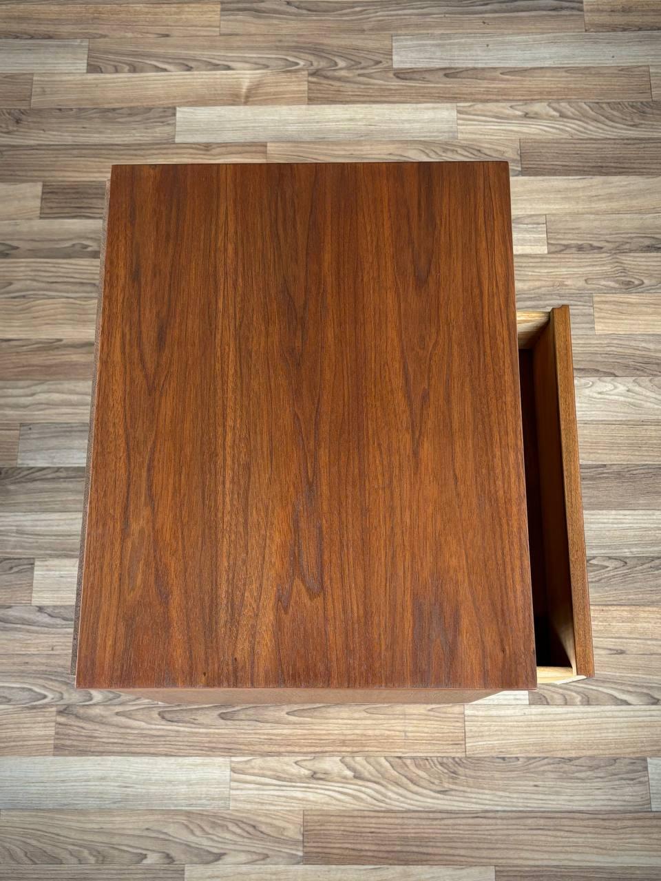 Newly Refinished - Pair of Mid-Century Modern Walnut Night Stands with Bookcase For Sale 3