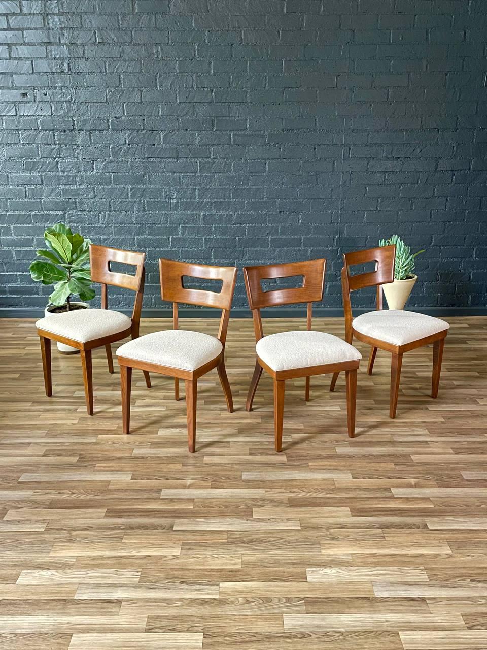 Condit: Rifinito con perizia, rivestito di recente

Con oltre 15 anni di esperienza, il nostro laboratorio ha seguito un attento processo di restauro, mettendo in mostra la nostra passione e la nostra creatività per gli am designs vintage che