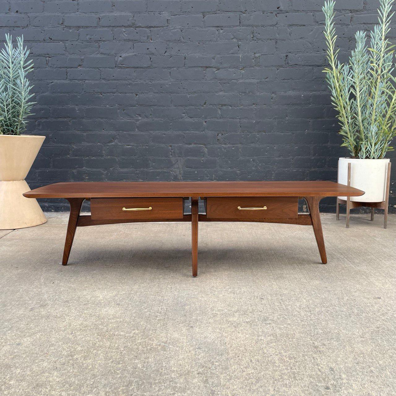 Newly Refinished - Vintage Mid-Century Modern Walnut Coffee Table For Sale 1